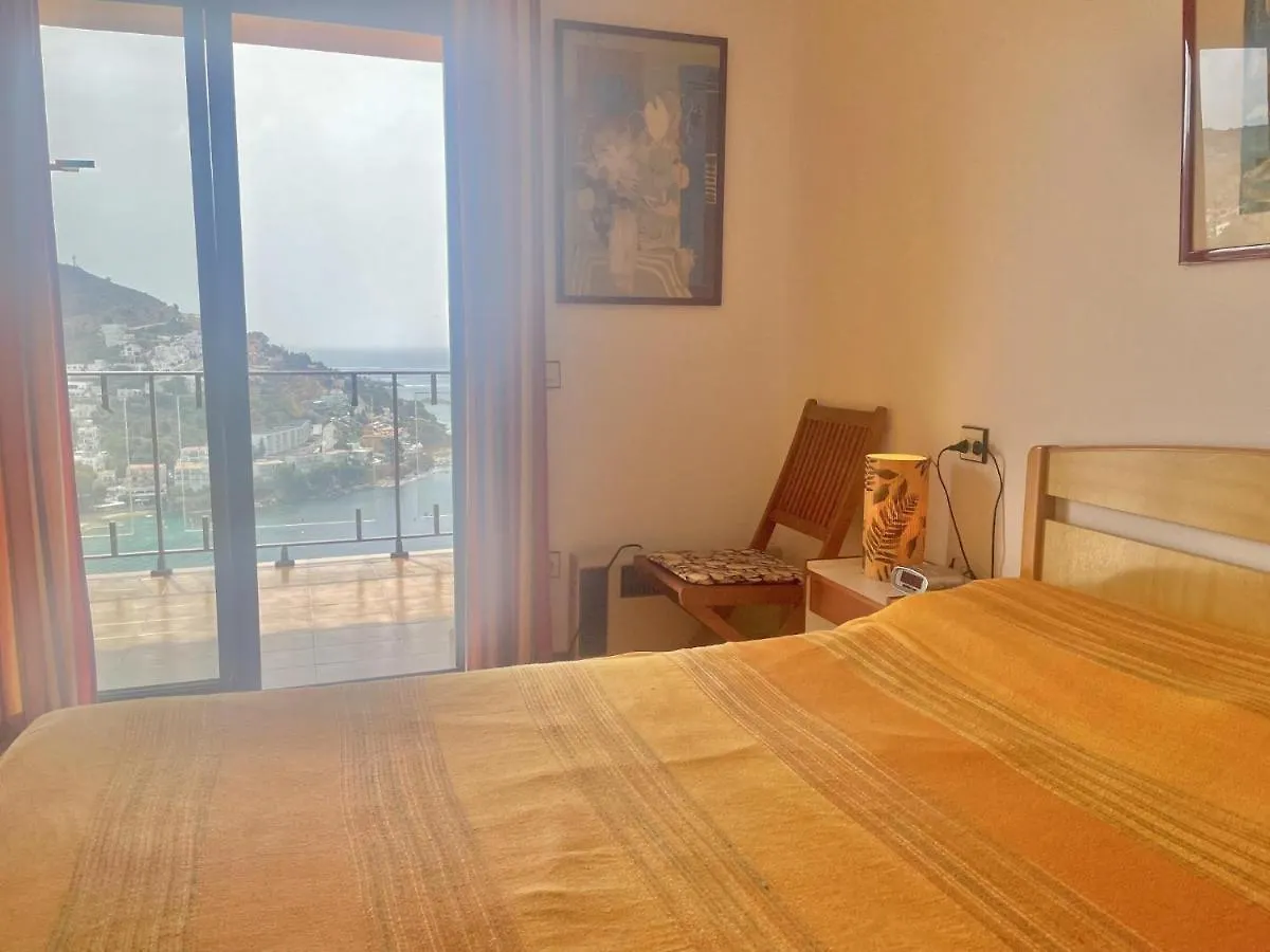 Saint Jacques A3 Apartment Roses Spain