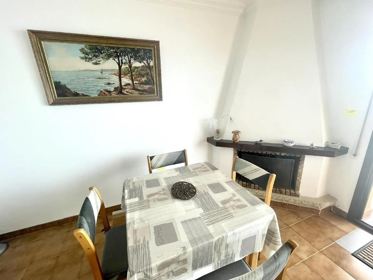 Saint Jacques A3 Apartment Roses