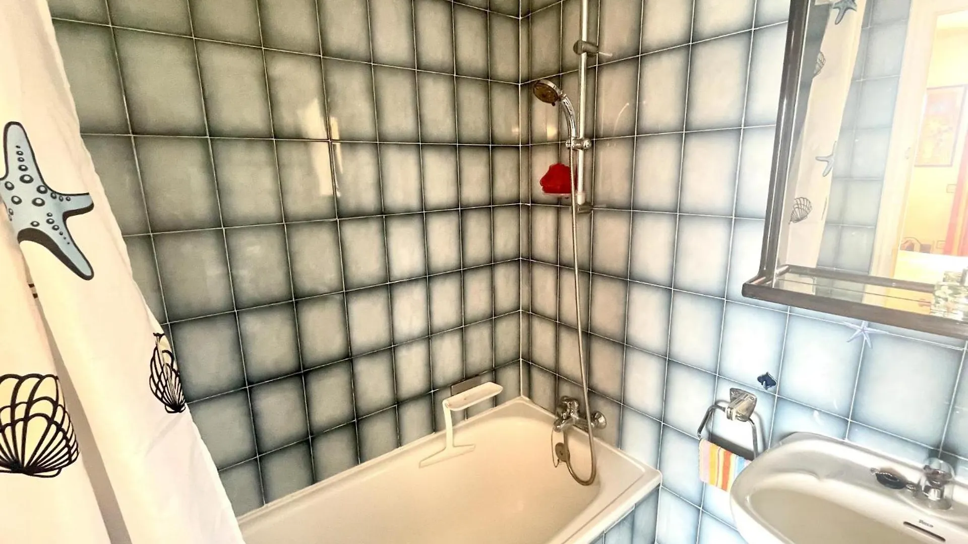 Saint Jacques A3 Apartment Roses