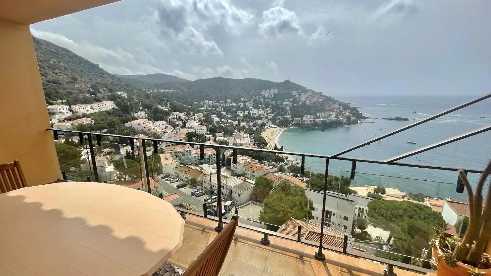 Saint Jacques A3 Apartment Roses